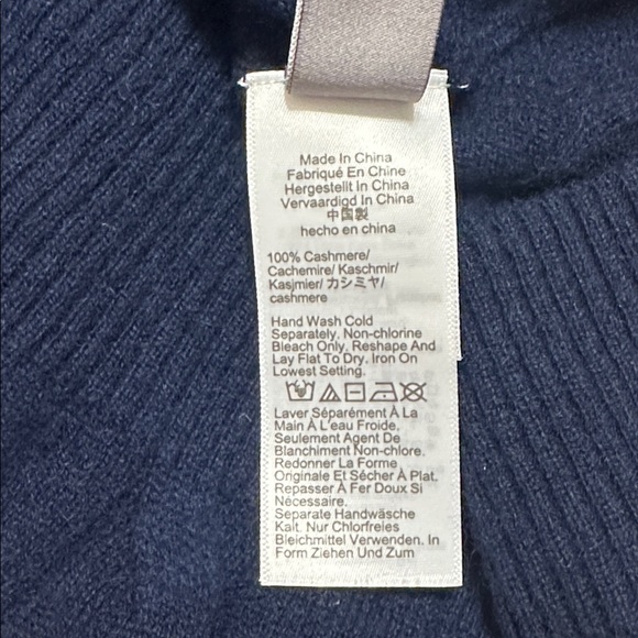 J. Crew Womens Navy Cashmere Cropped V-Neck Cable Knit Sweater Vest Sz Small - Picture 8 of 8